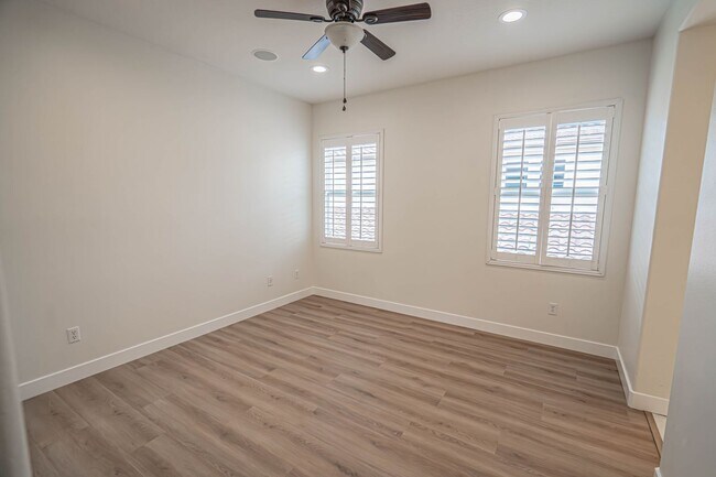 Building Photo - Spacious 4-Bedroom Pool Home in Saugus with Stunning Views & Community Amenities!