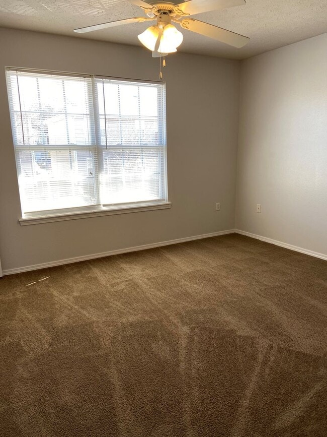 Building Photo - Condominium in Academy Commons