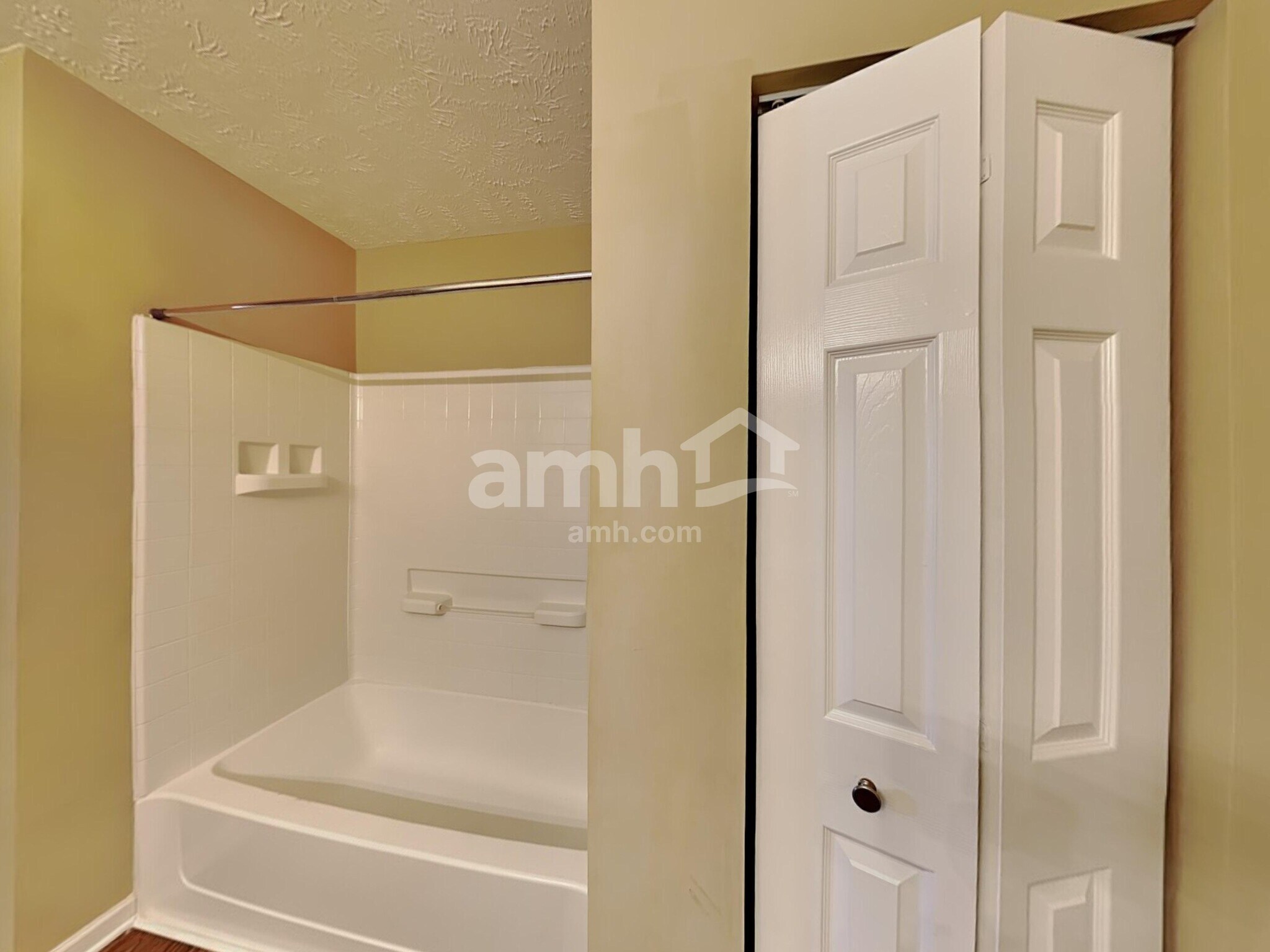 Building Photo - 3340 Blaze Dr