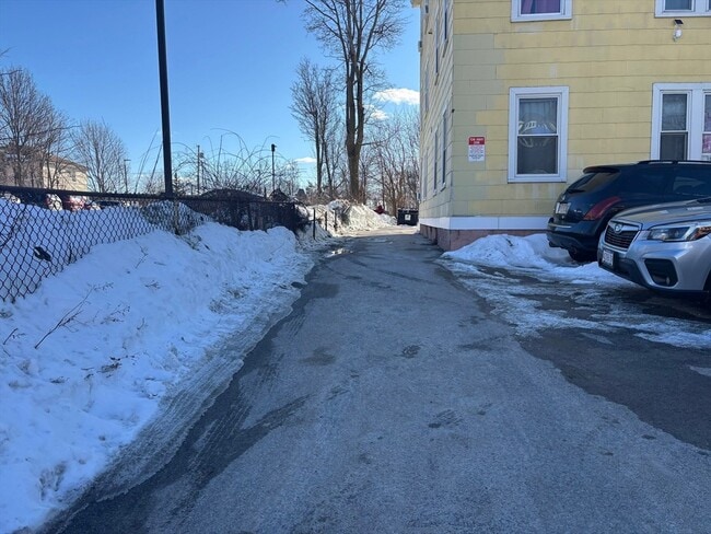 Building Photo - 26 Catharine St