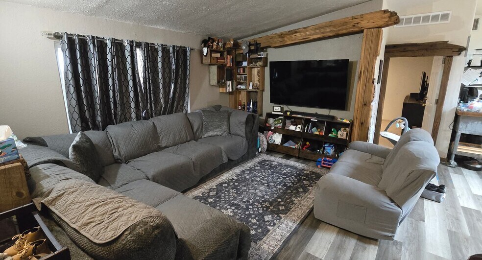 Building Photo - 5981 Virginia Canyon Rd