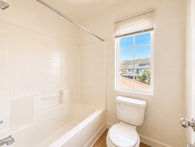 Building Photo - Beautifully Updated 5 Bedroom House with 3 Car Garage For Rent