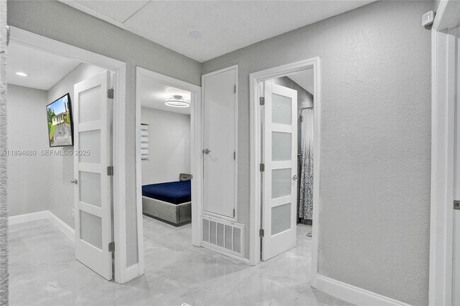 Building Photo - 19805 NW 28th Ct