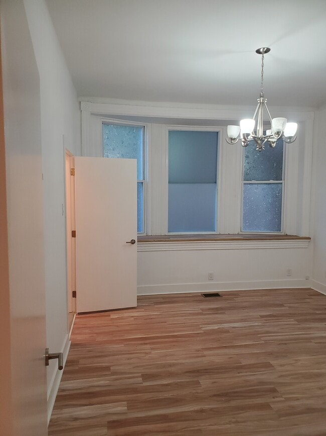 Bdrm #1 - 4614 Chester Ave