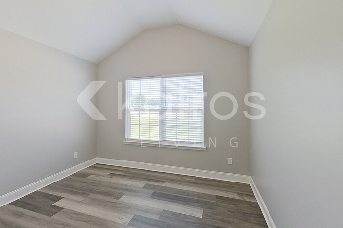 Building Photo - 108 Western Red Cedar Dr