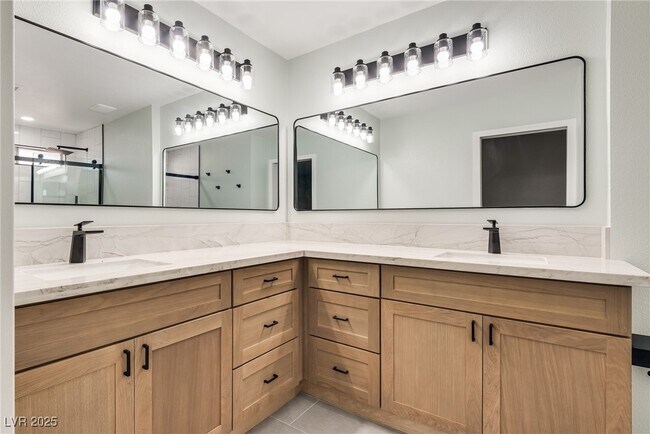Building Photo - 5231 Dickens Dr