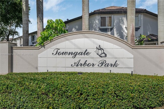 Building Photo - 2319 SE 24th Ave