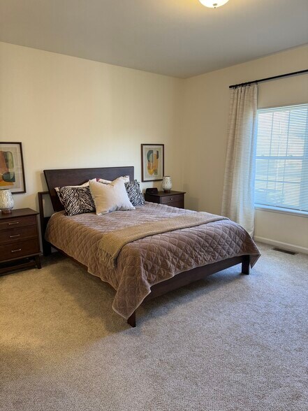 Primary Bedroom - 938 Lexington St