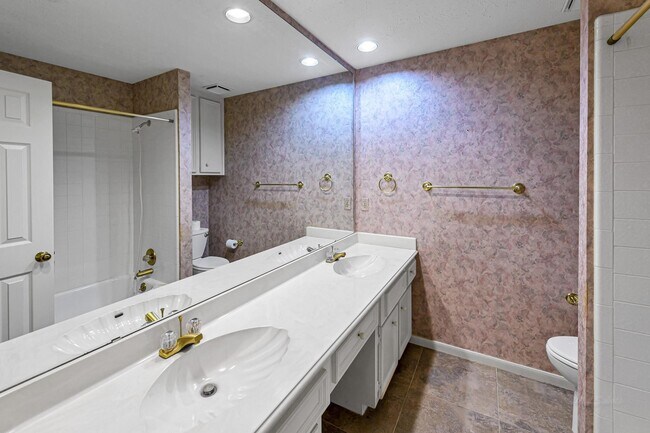 Building Photo - 3647 Marywood Dr