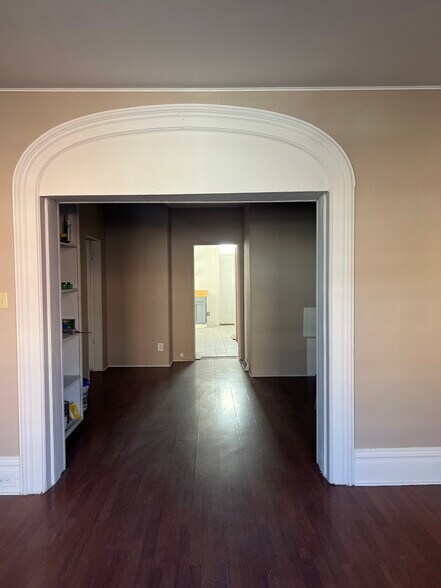 Building Photo - 392 1st St