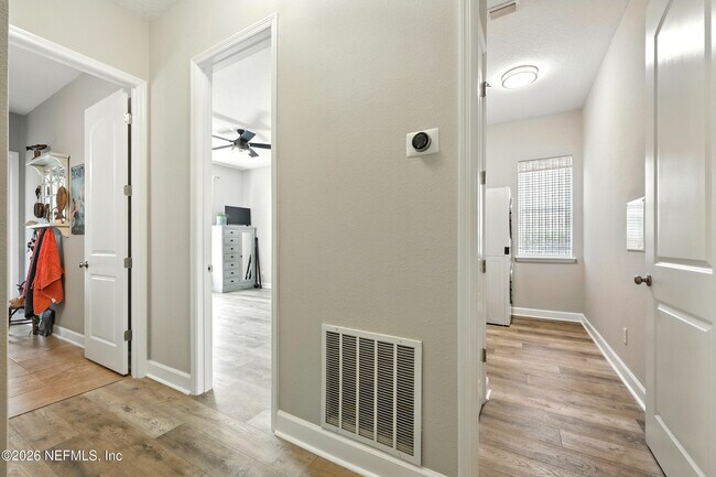 Building Photo - 3078 Vista Wood Dr