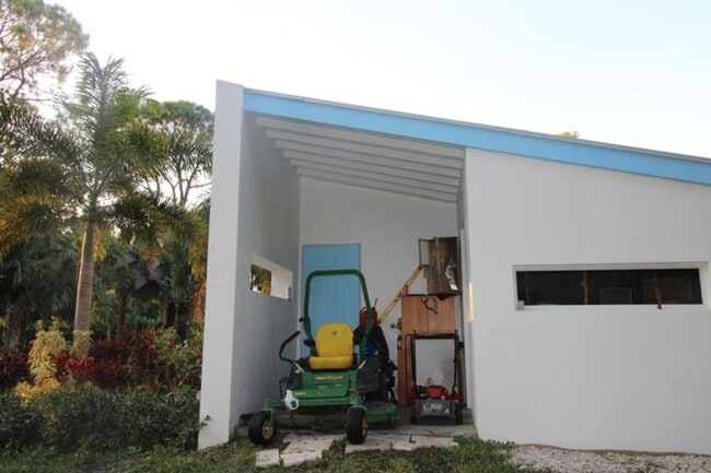 Building Photo - 930 Rambling Dr Cir