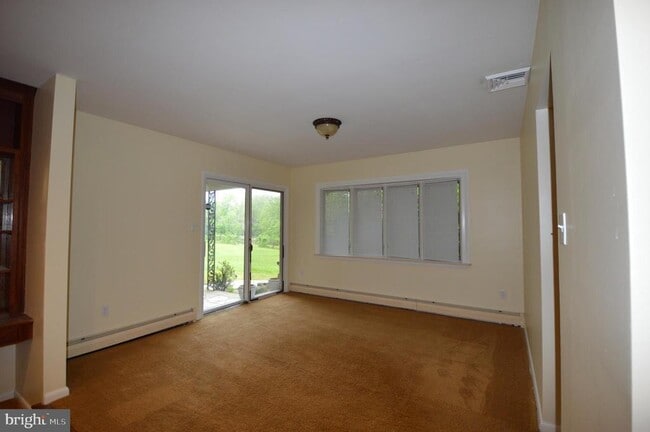 Building Photo - 373 Cheyney Rd