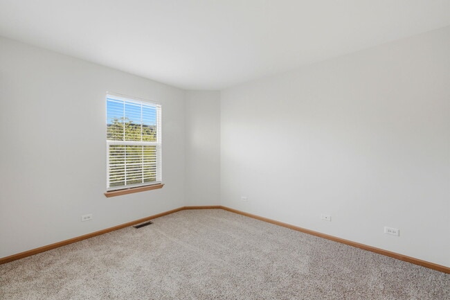 Building Photo - 1472 Cambria Dr