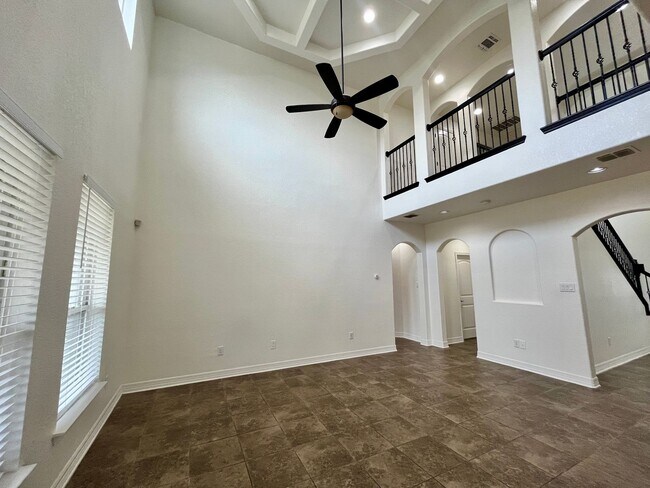 Building Photo - 13724 Altamirano