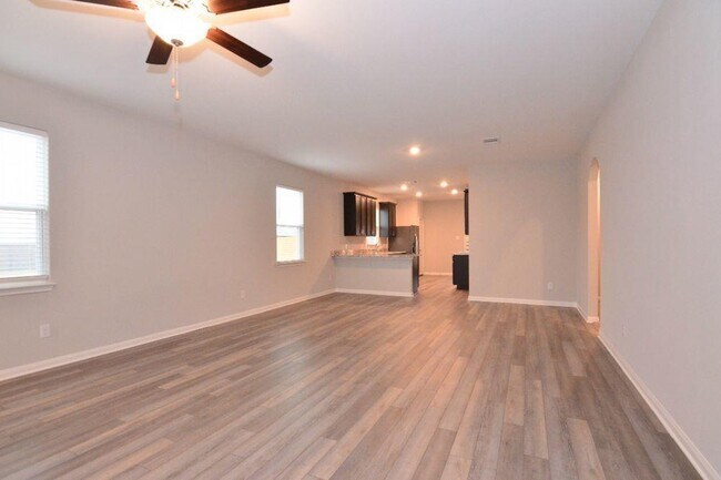 Building Photo - 146 Star Spangled Dr