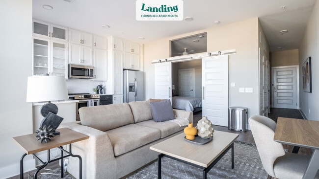 Building Photo - 500 W Trade St