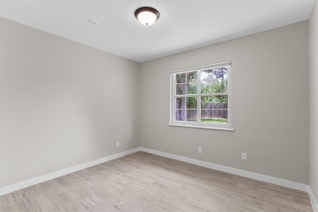 Building Photo - 7707 Robalo Rd