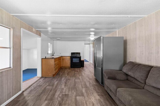 Building Photo - 105 Domino Dr N