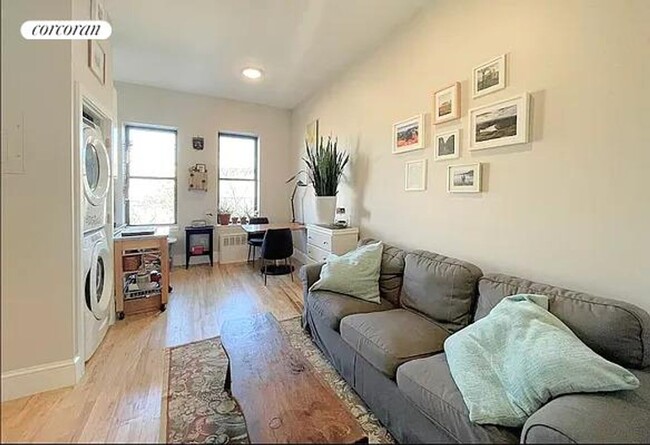 Primary Photo - 464 Prospect Pl