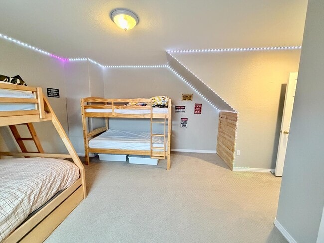 Building Photo - 104 Deer Trail Dr