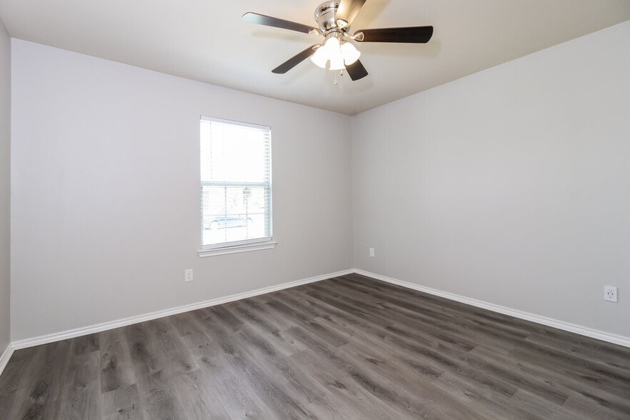 Building Photo - 1402 Copper St