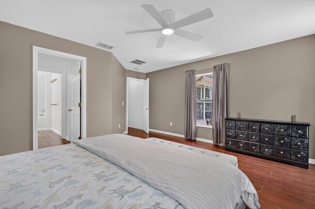Building Photo - 5758 Benbow Ct