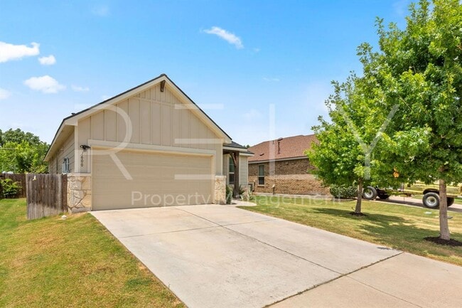 Building Photo - 1600 Cliffbrake Wy