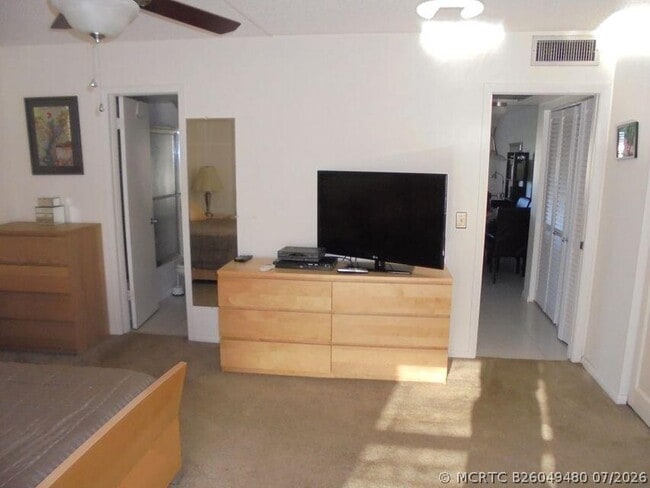 Building Photo - 3069 Yarmouth Dr