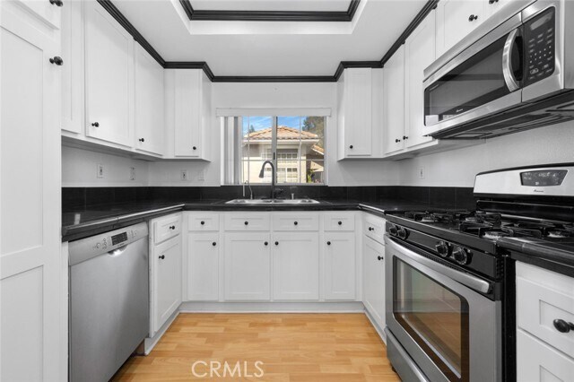Building Photo - 27373 Ryan Dr