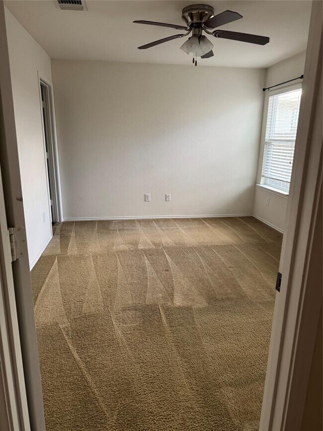 Building Photo - 13604 Abraham Lincoln St