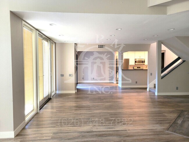 Building Photo - 13104 Glen Ct