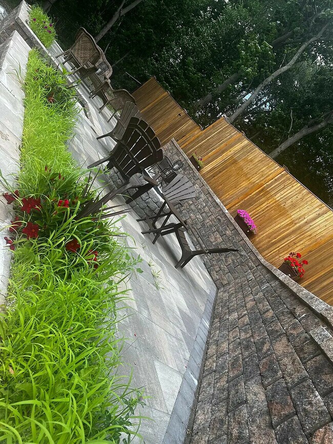 Building Photo - 130 South St