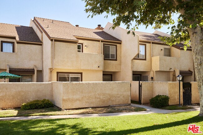 Building Photo - 1836 E Ave J2