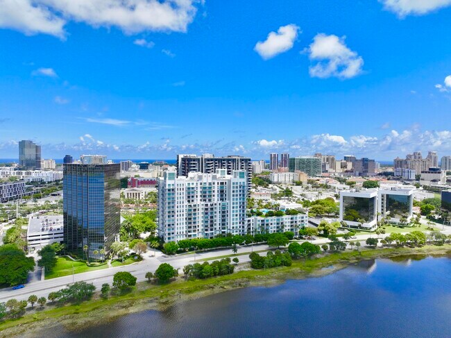 Building Photo - 300 S Australian Ave