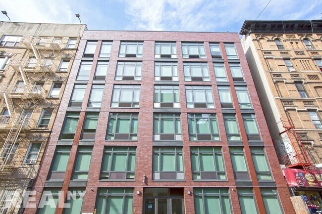 Building Photo - East 3rd Street
