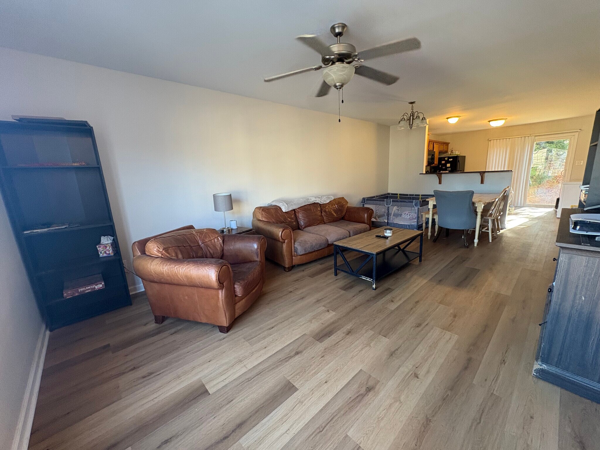 Building Photo - 1810 Broadway St