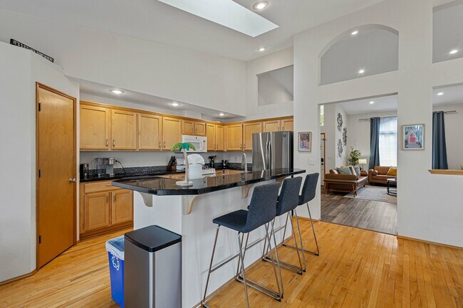 Building Photo - 7708 81st Pl NE