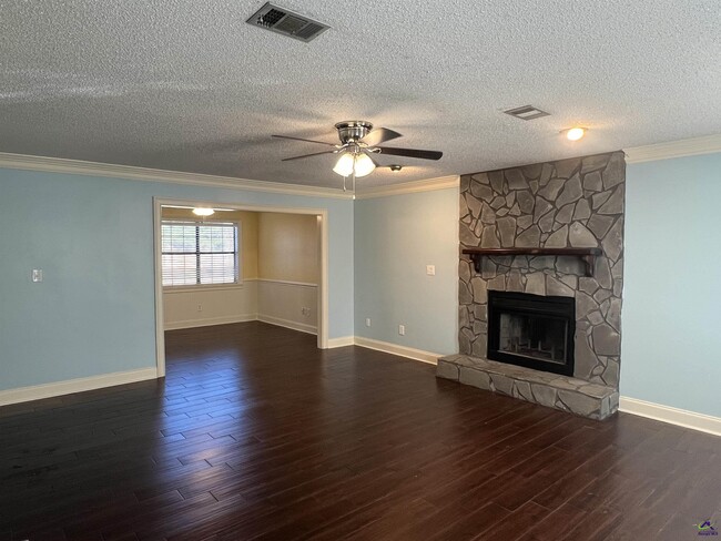 Building Photo - 108 Turtle Dove Ct