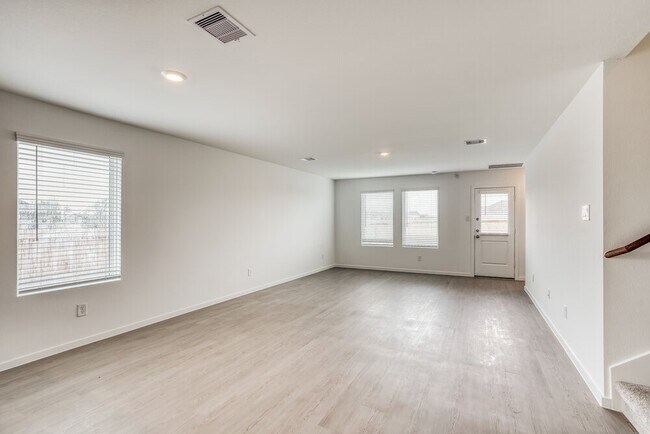 Building Photo - 488 Beechwood Hacienda Dr