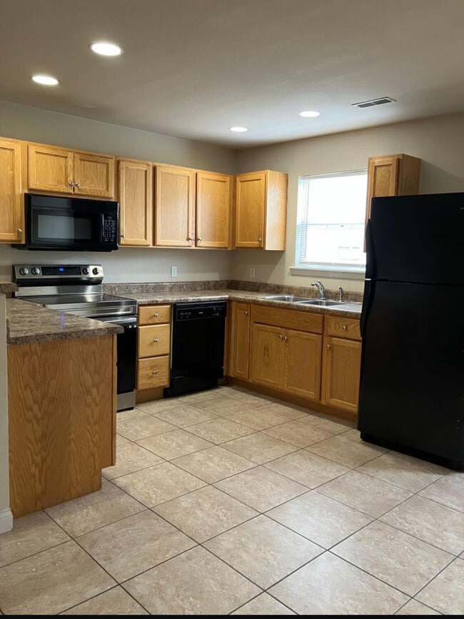 Building Photo - 1310 Stags Way
