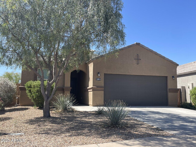 Primary Photo - 37815 W Capri Ave