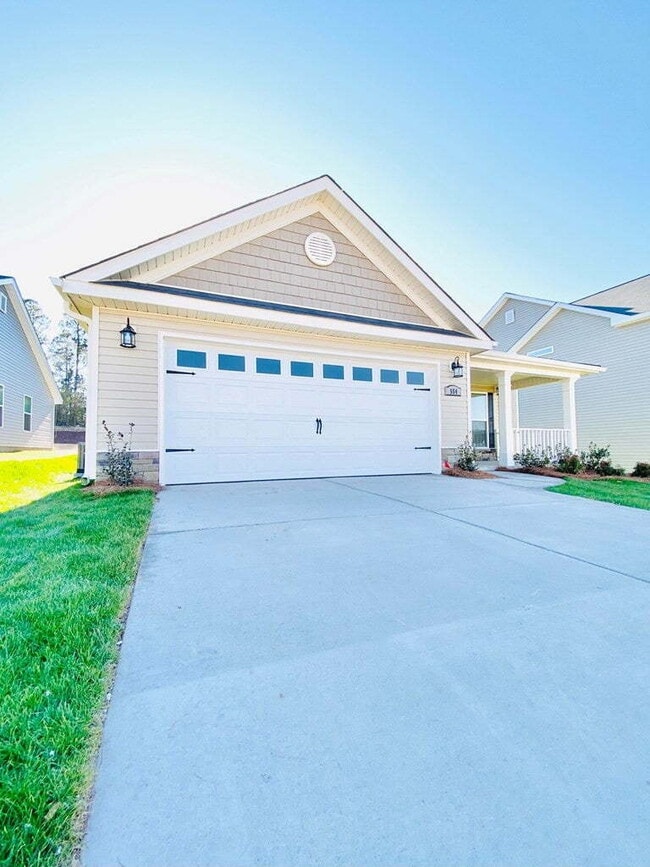 Building Photo - Summerton Village Rental!