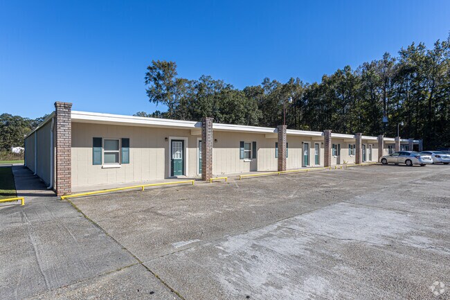 Primary Photo - New River Apartments