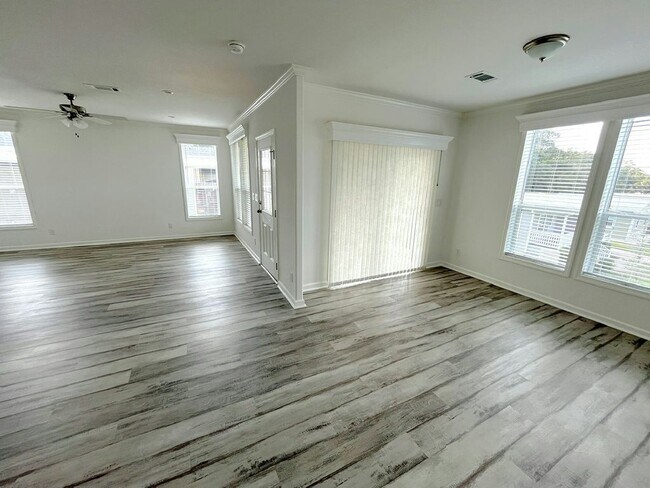 Building Photo - 5364 Bahia Wy