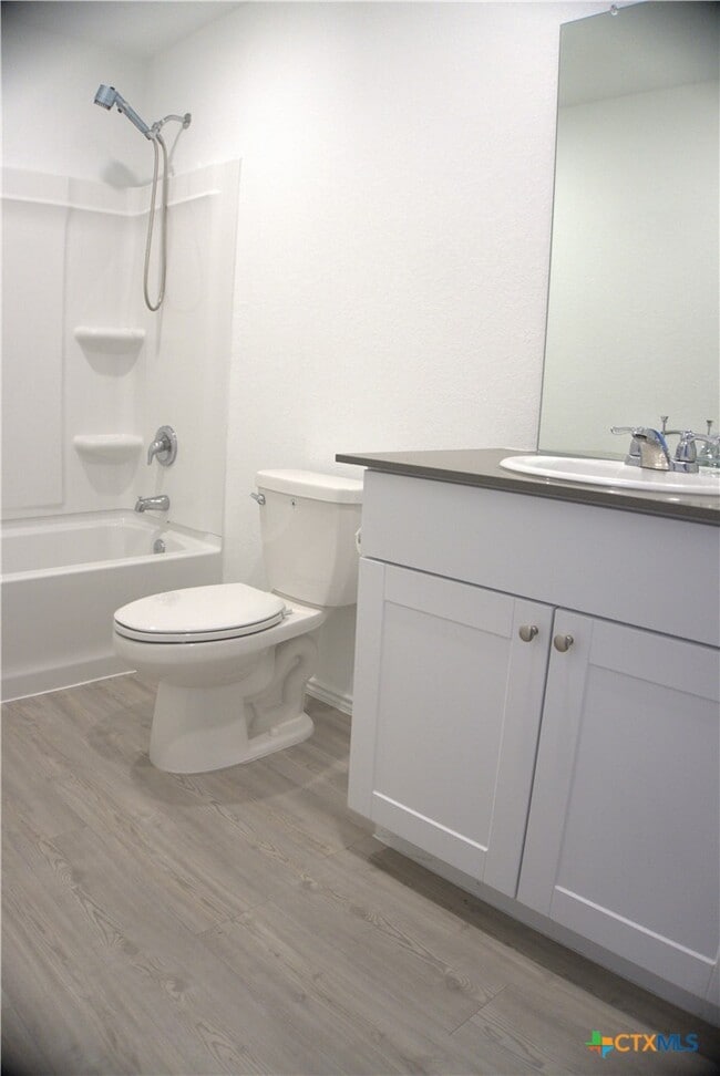 Building Photo - 809 Riviera Ct