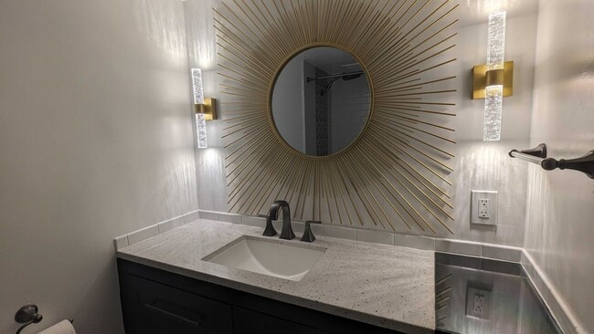 Building Photo - 2525 Main St