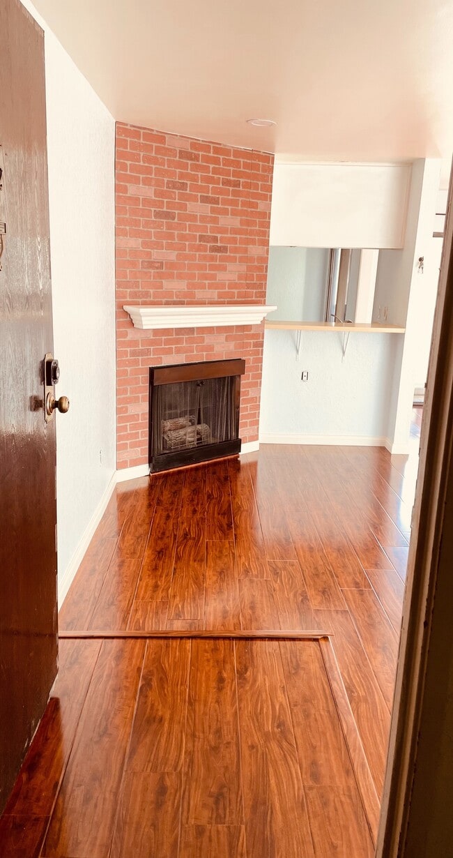 Building Photo - 515 N Jackson St