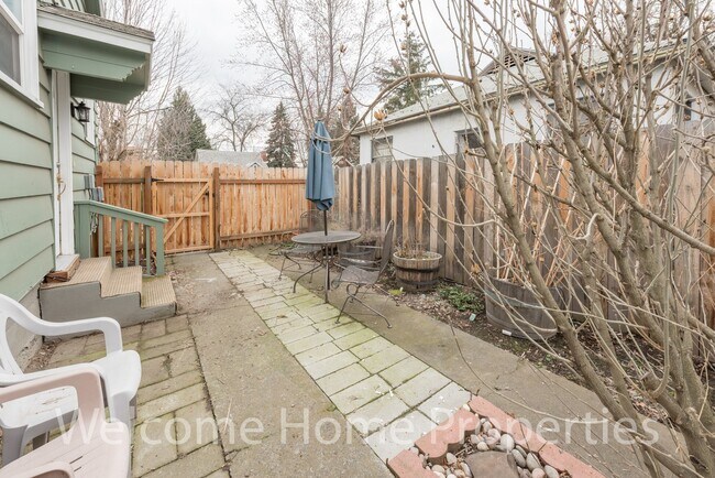 Building Photo - Comfortable Home in Residential Walla Walla