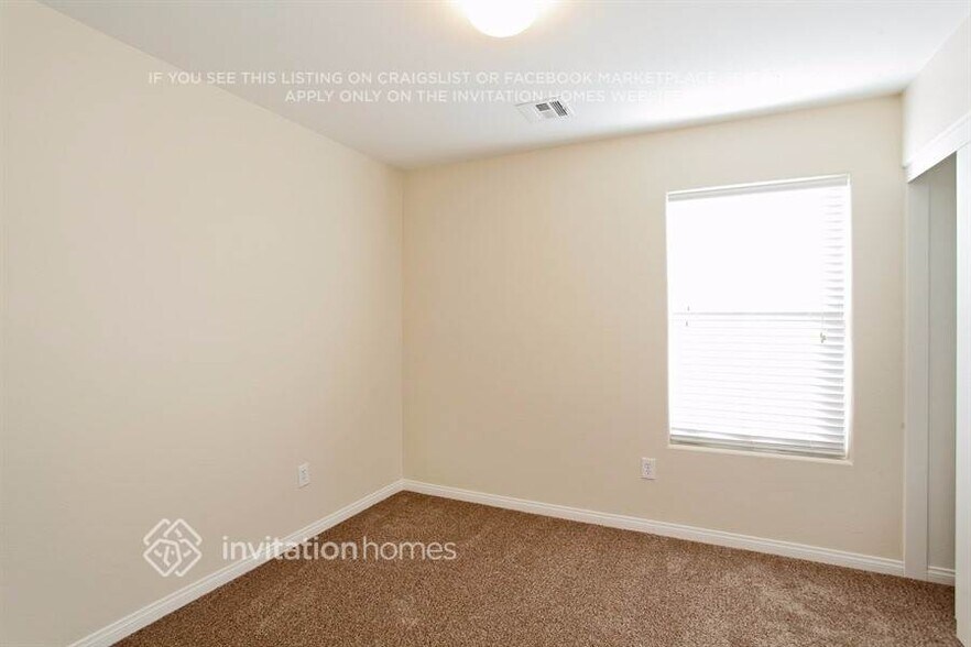 Building Photo - 9434 Fort Concho St